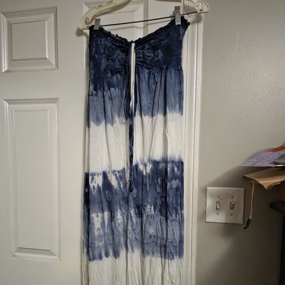 Blue and White Tie-Dye Strapless Dress